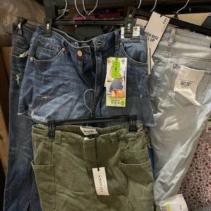 Reseller's High Demand Levis and more Ladies Items